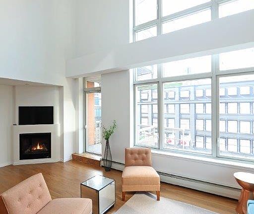 2nd image of 205 E 59th St APT 7C