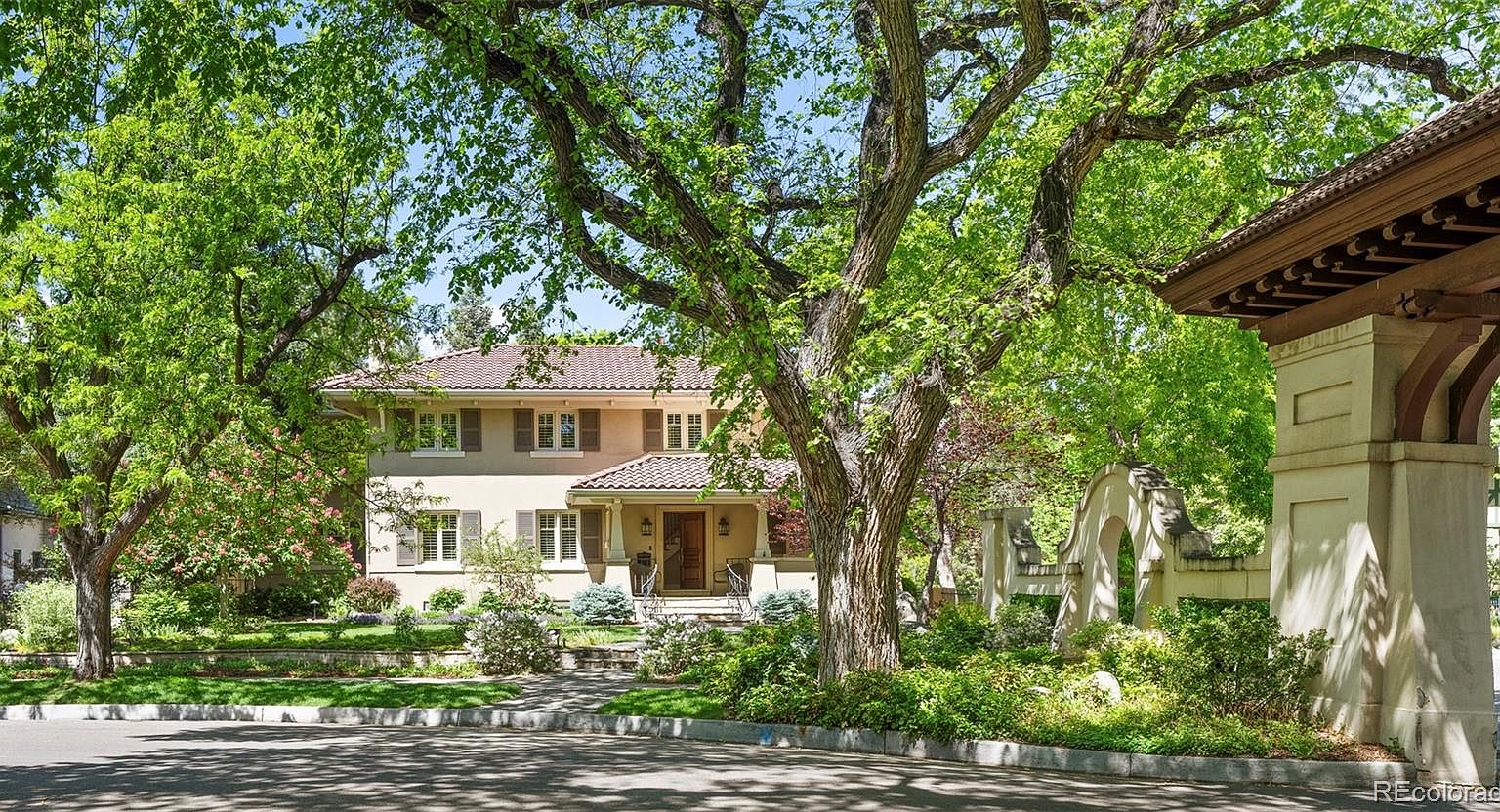 395 N Franklin Street - Photo 2