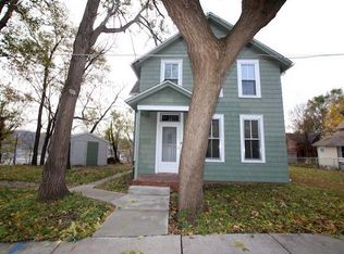 332 Saint Clair Ave, Saint Paul, MN 55102