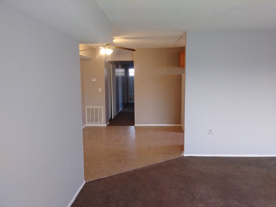 1st image of 8367 Cottonwood Dr APT 4