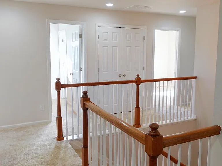 1073 White Leaf Cir — Photo 14