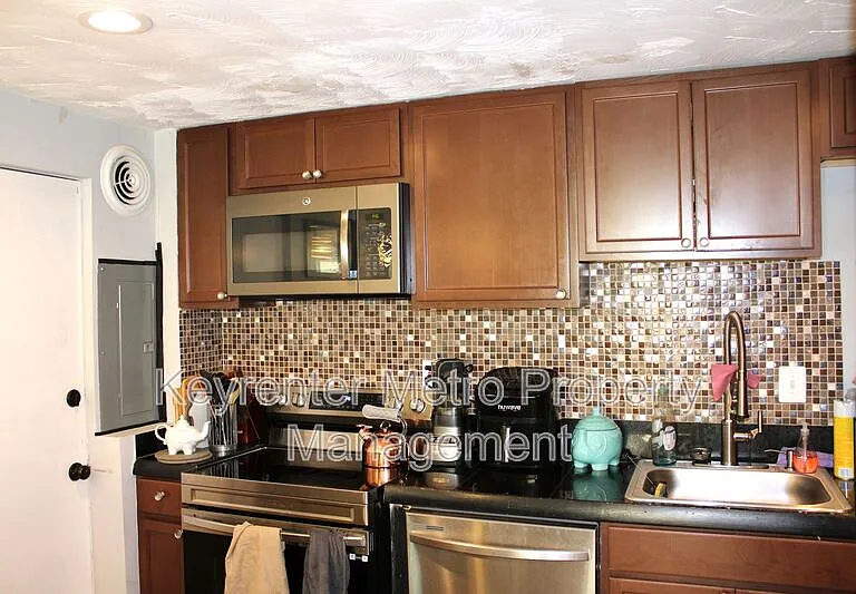 1806 Palmer Park Rd — Photo 9