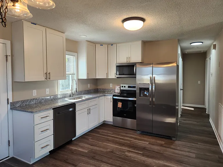 120 Chadwick Ave — Photo 8
