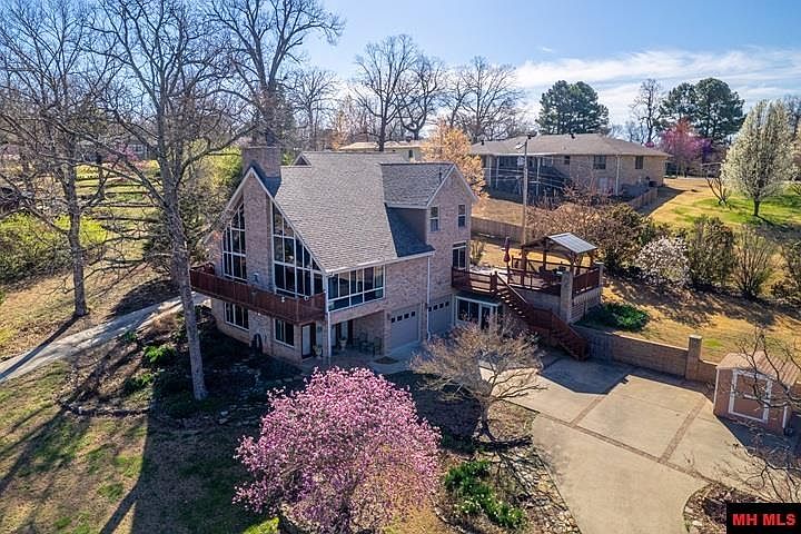 1st image of 79 Elizabeth Way