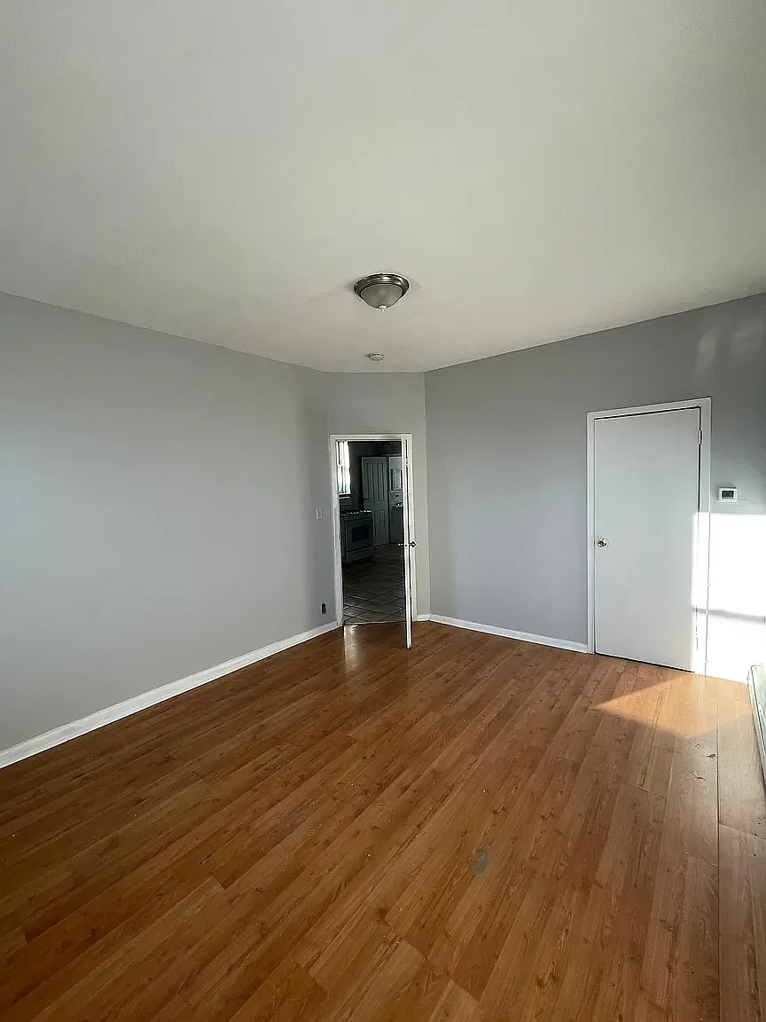 2 bed, 800 sqft, $1,694 — Photo 2