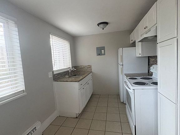 3rd image of 1475 Macon St APT 6