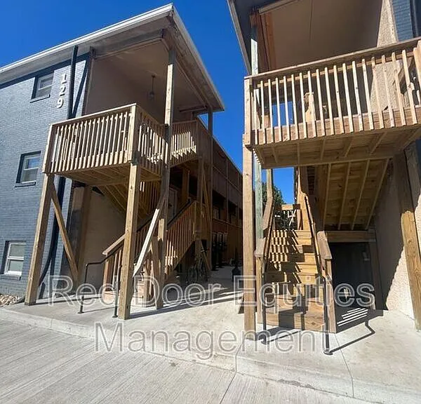 129 W Walnut St #C — Photo 16