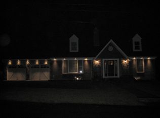 9522 Forest Rd, Bethesda, MD 20814