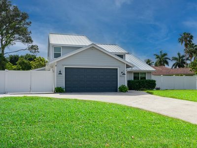 850 Briarwood Drive, Haverhill, FL, 33415