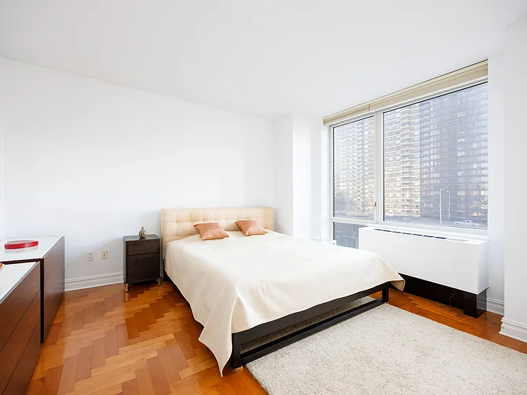 401 E 60th St #9A — Photo 5
