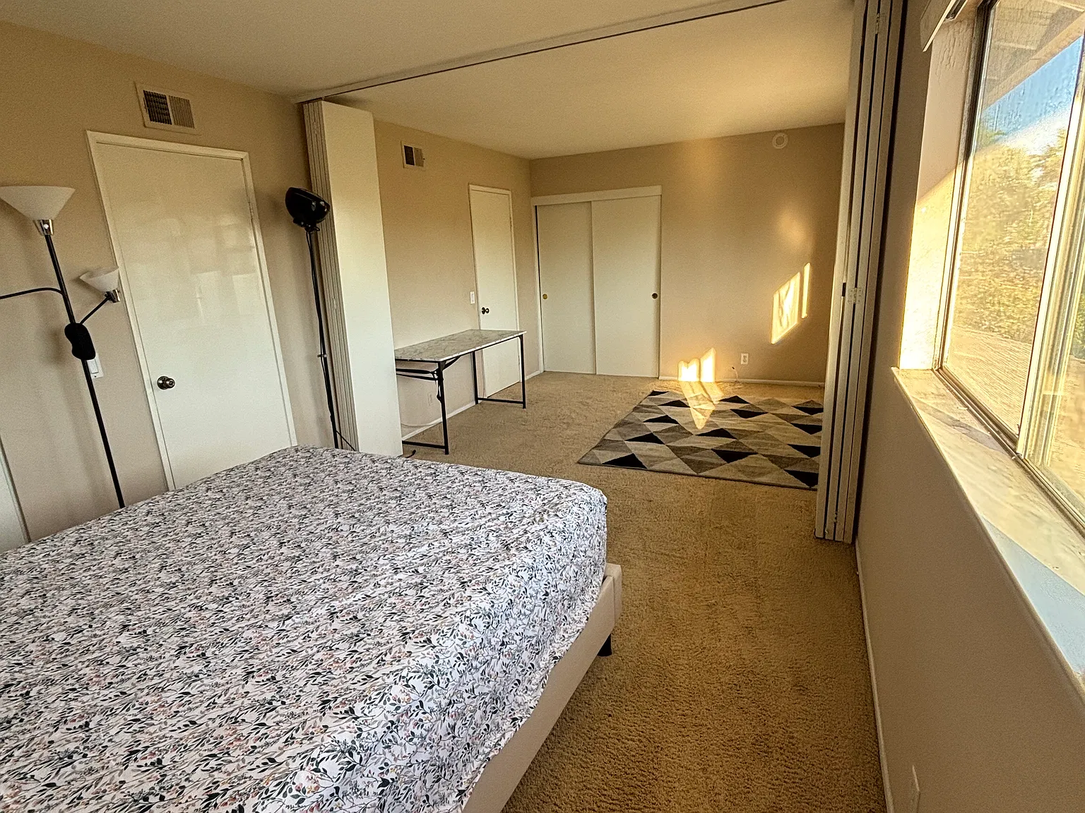 4 bed, 2.5 bath, 2336 sqft, $1,400 — Photo 4