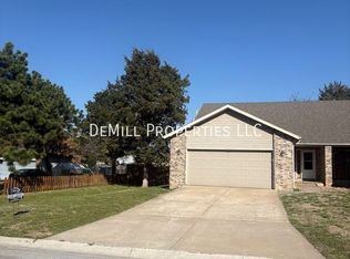 3462 S Doris Ave, Springfield, MO 65807