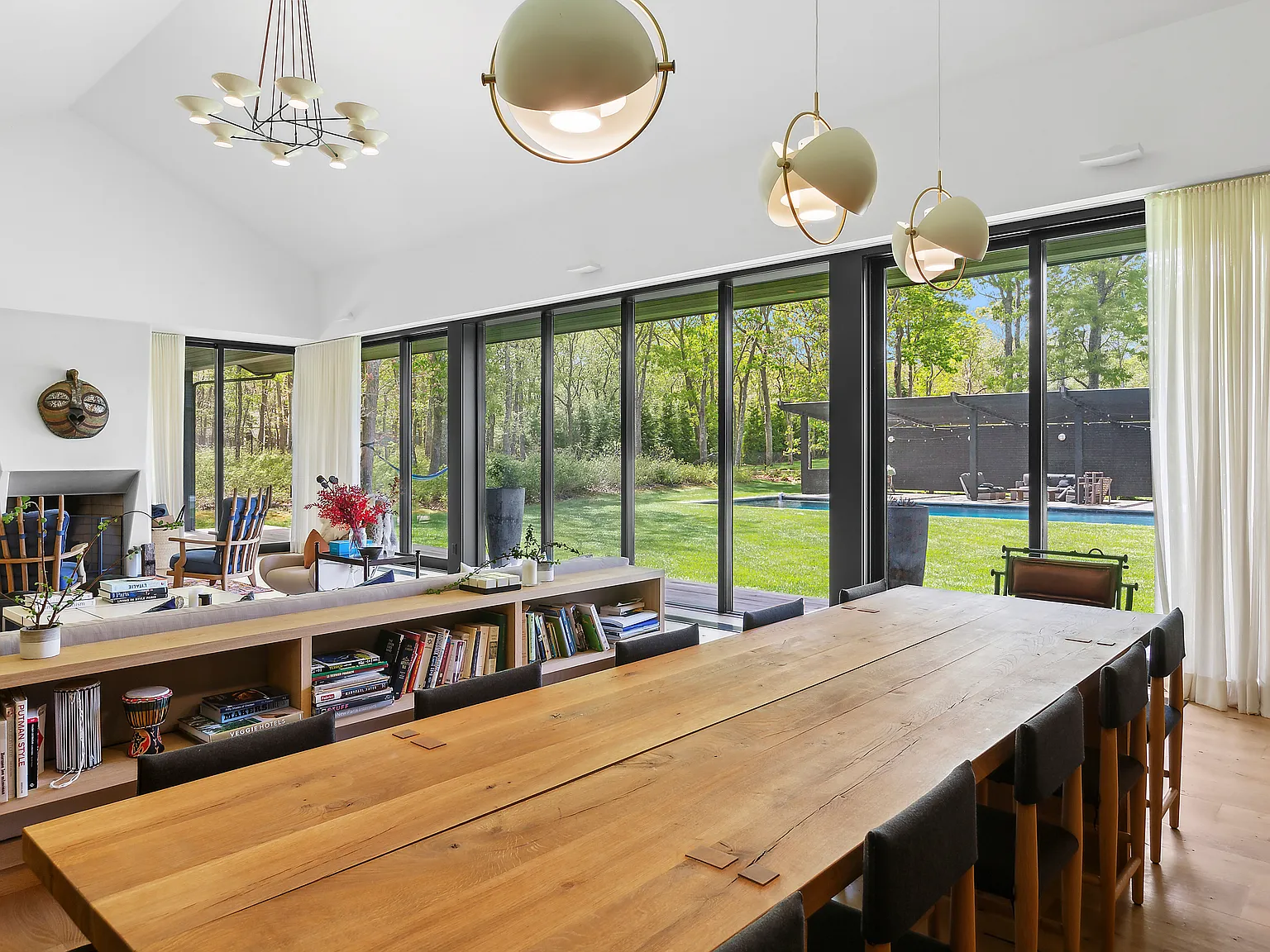 Sag Harbor Luxe Retreat — Photo 3