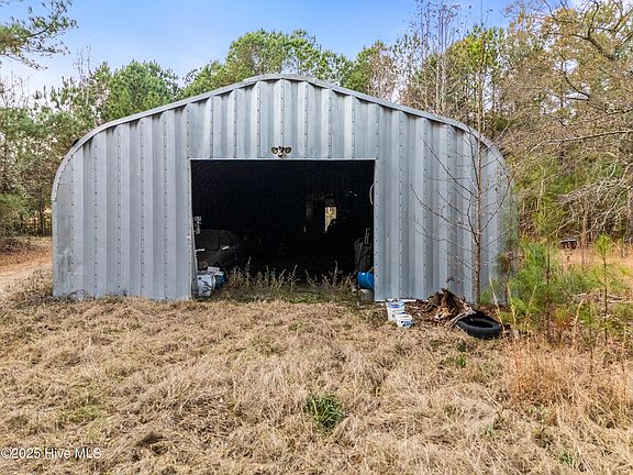 4th image of 4601 Northwest Road NE