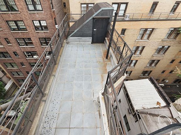 2nd image of 46 E 65th St Fl 5