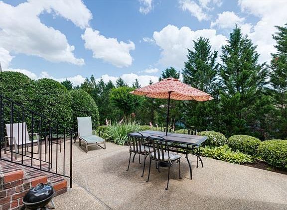 4th image of 12037 Layton Dr