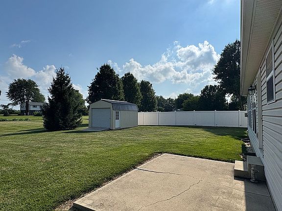 5th image of 2780 Chatham Dr