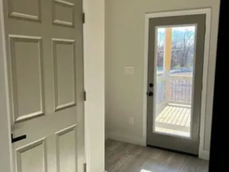 424 Main St — Photo 6