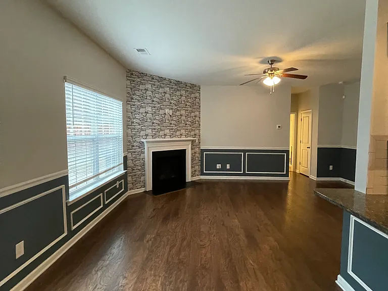 918 Rockleigh Dr — Photo 13