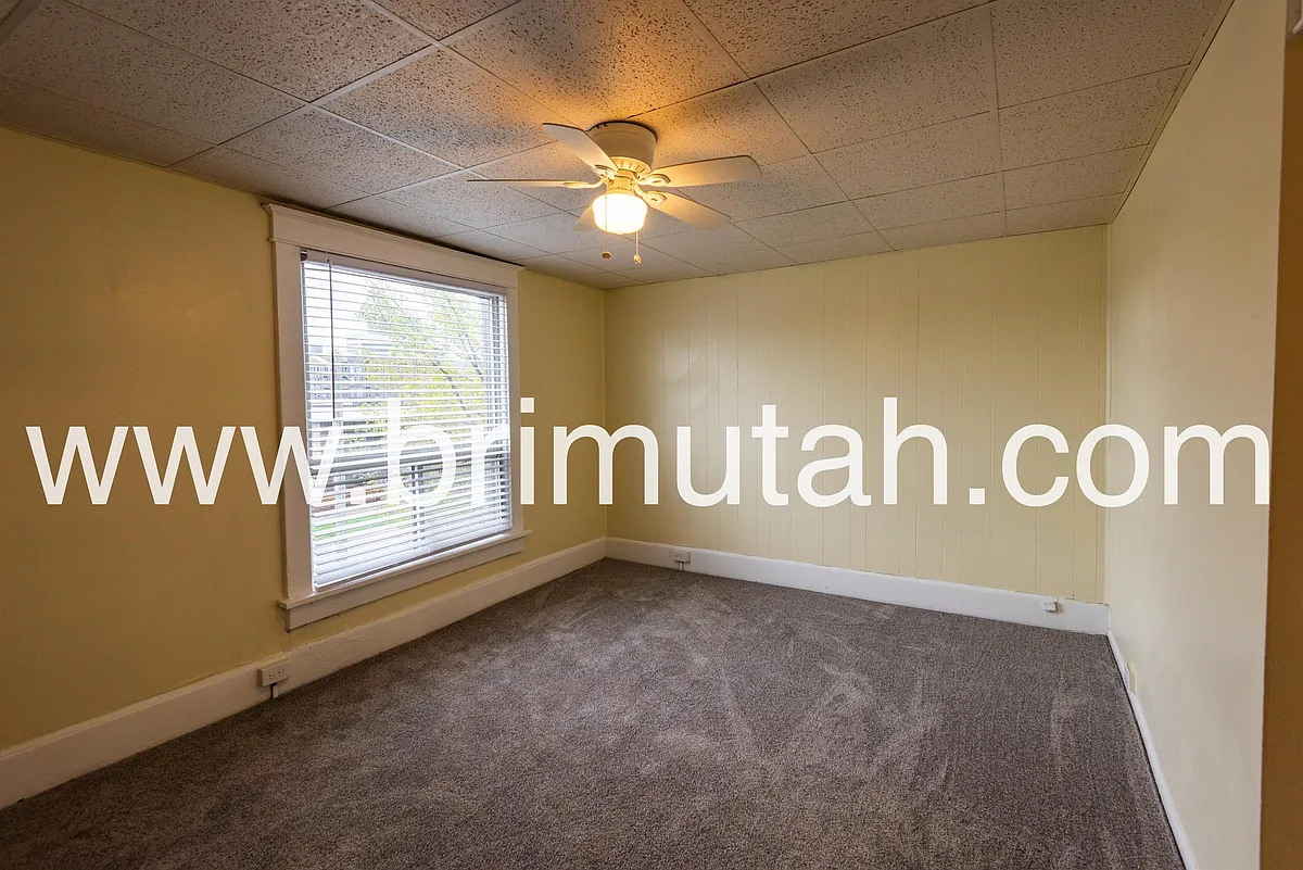 Building Photo - 273-275 S 400 E #11
