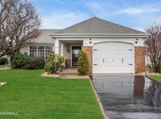 6 Greenwich Ave, Manchester, NJ 08759