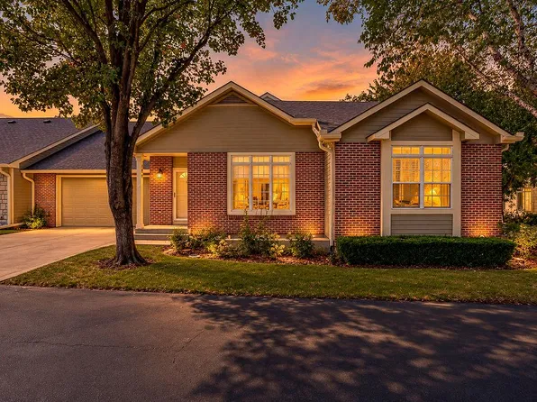 18665 W 158th Ter Unit 400, Olathe, KS 66062