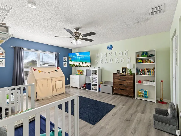 3861 SW Chaffin St — Photo 2