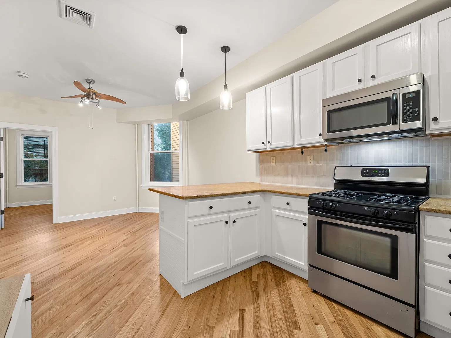 2 bed, 1.0 bath, 750 sqft, $2,550 — Photo 1