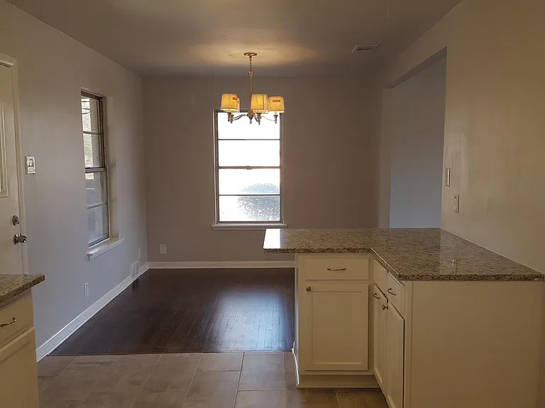 3301 Old Orchard Rd — Photo 8
