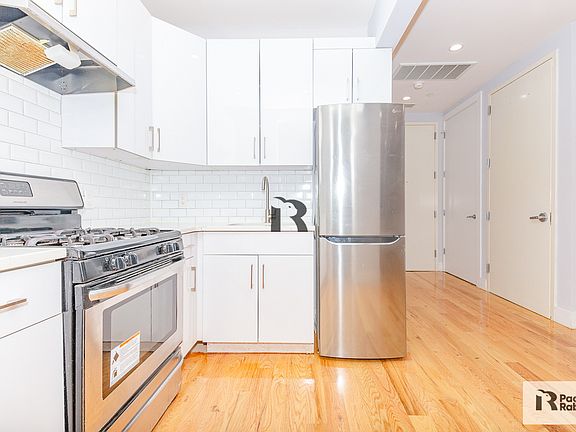 2nd image of 586 Bainbridge St #5E