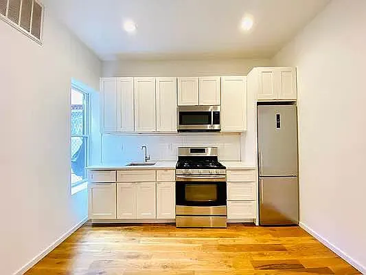 Rented by Blue Egg Realty Corp | media 2