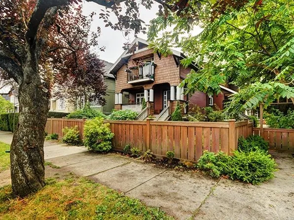 1130 E 14th Ave #2, Vancouver, BC V5T 2P3