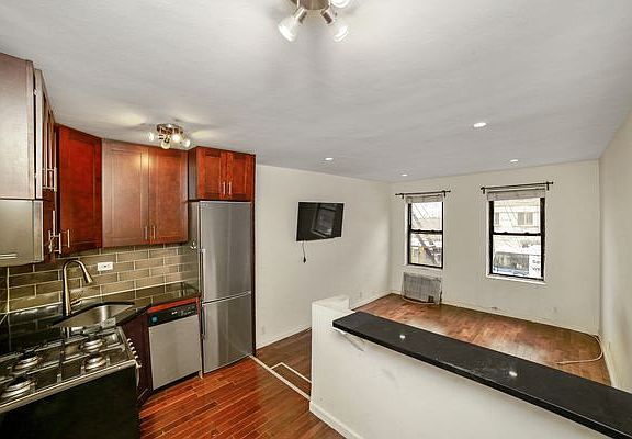 4th image of 2168 Frederick Douglass Blvd #2K