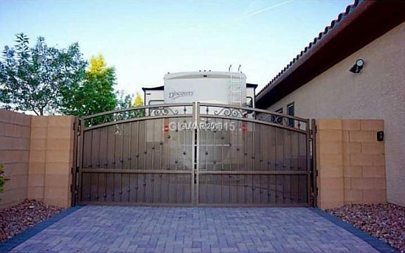 5th image of 9068 Casalvieri St