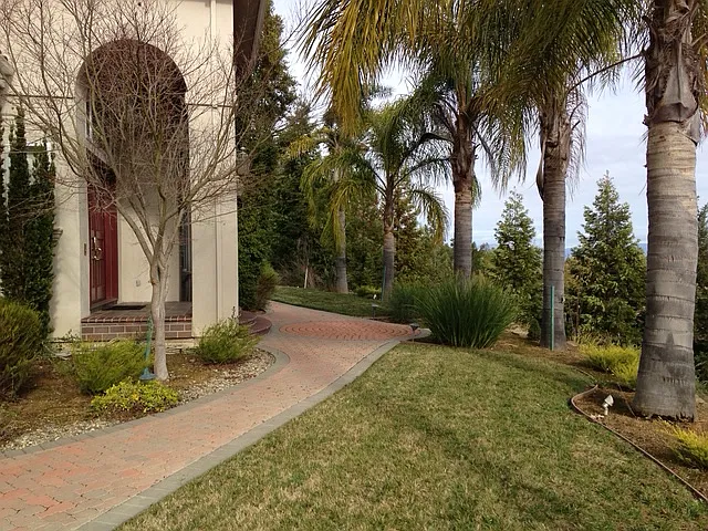 14438 Emerald Hills Ct — Photo 3