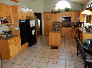 28218 Tamarack Ln, Santa Clarita, CA 91390