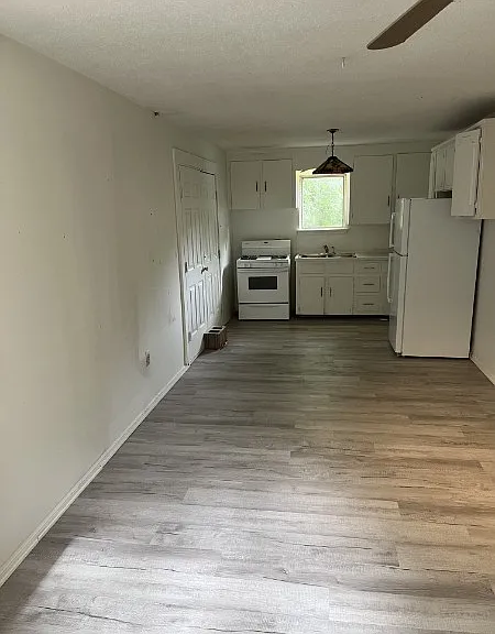 9005 Byron Dr — Photo 13