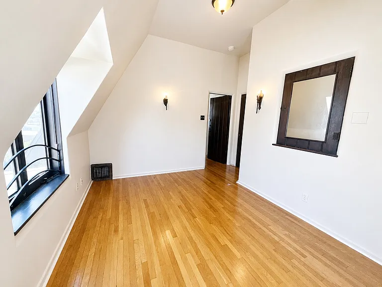 4215 E Livingston Dr #1 — Photo 13
