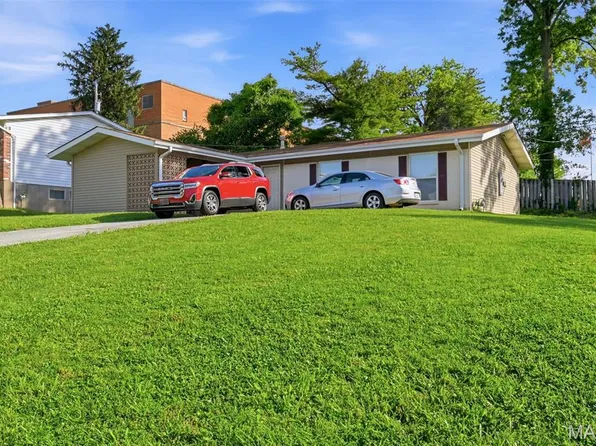 12925 Fernway Ln, Saint Louis, MO 63141
