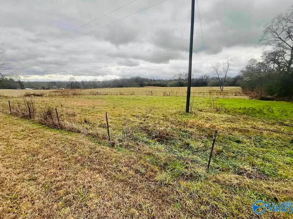 110 Marvin Pearce Rd, Boaz, AL 35957