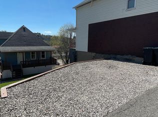 424 W 7th Ave #1, Tarentum, PA 15084