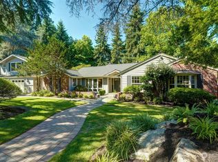 2727 93rd Ave NE, Clyde Hill, WA