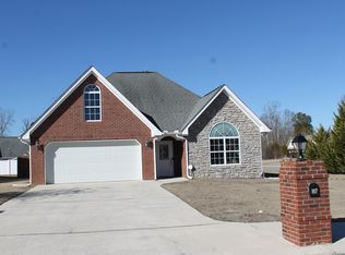 107 Caramel Ln, Rossville, GA 30741