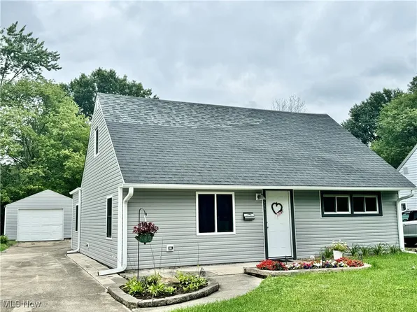 208 Idlewood Rd, Youngstown, OH 44515