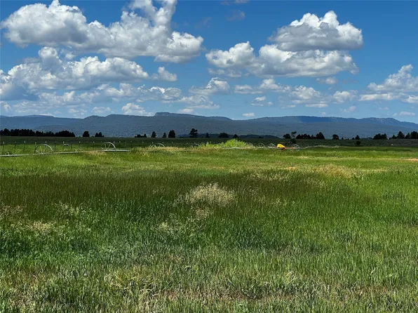 573 Ensenada, Los Ojos, NM 87551