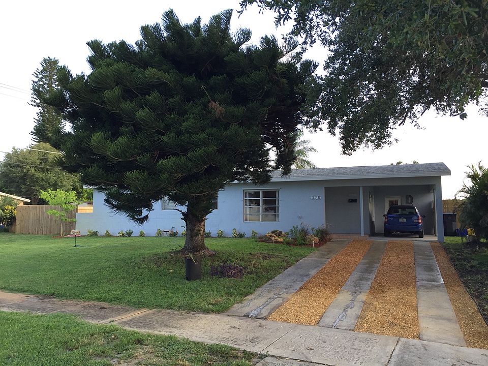 1st image of 650 Palmetto Dr
