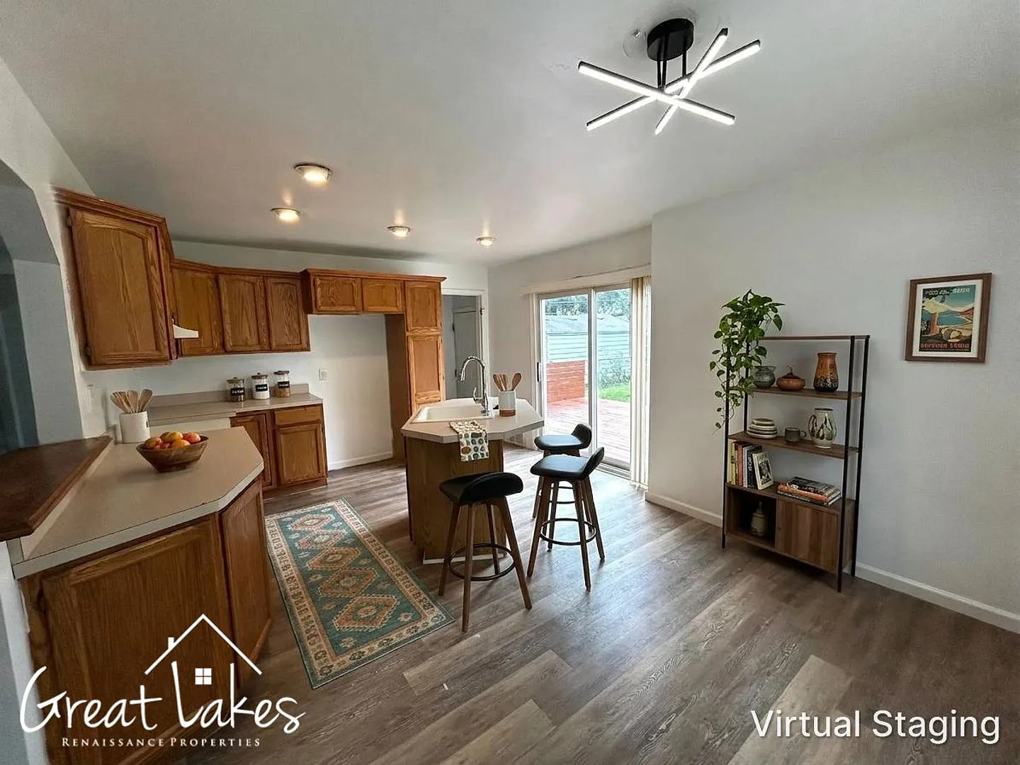 Lovely 2 Bedroom 1 Bathroom now available for rent! — Photo 3