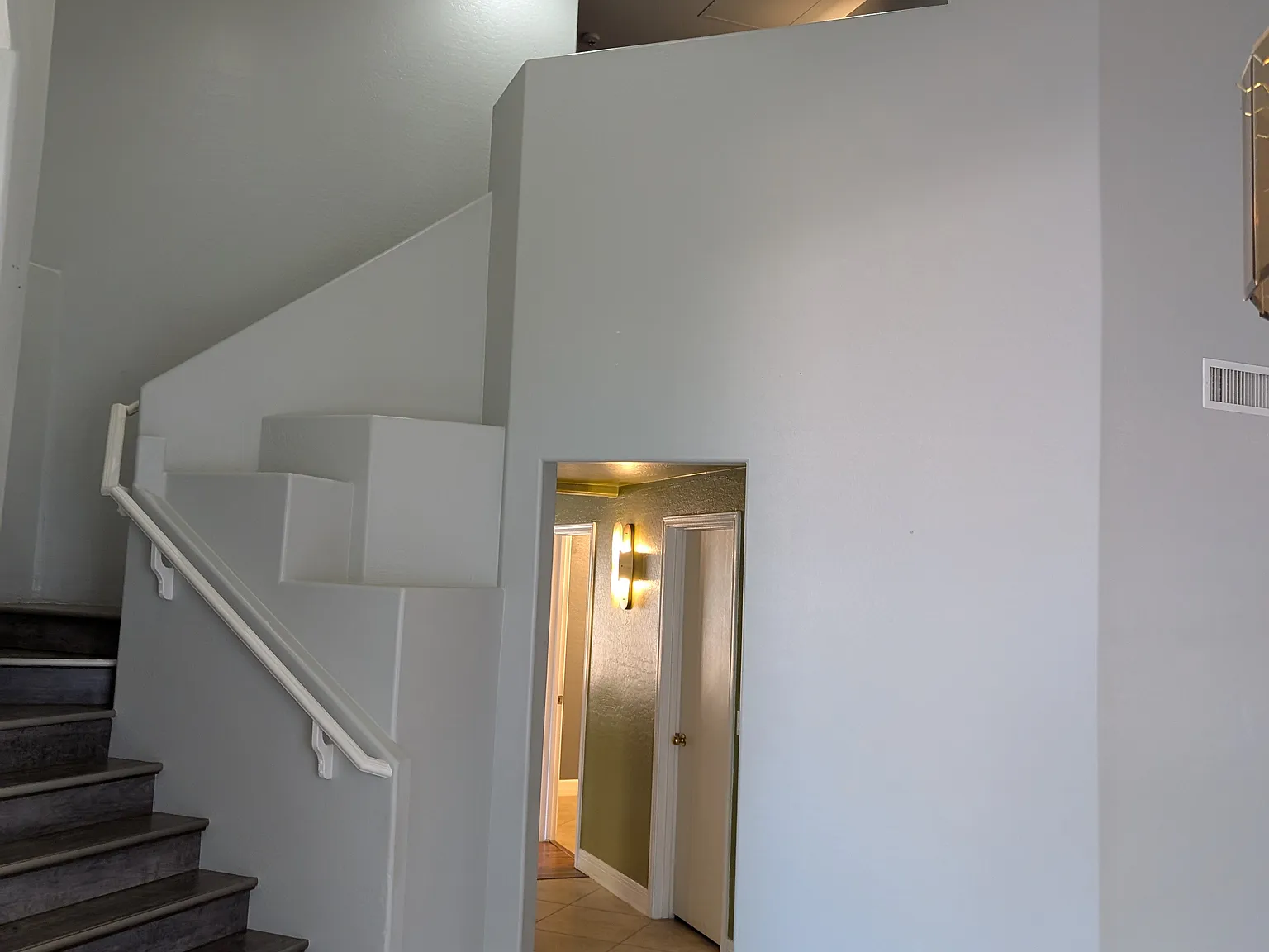 4 bed, 2.5 bath, 3110 sqft, $2,800 — Photo 4