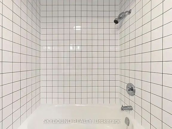5th image of 131 Wineva Ave #1A