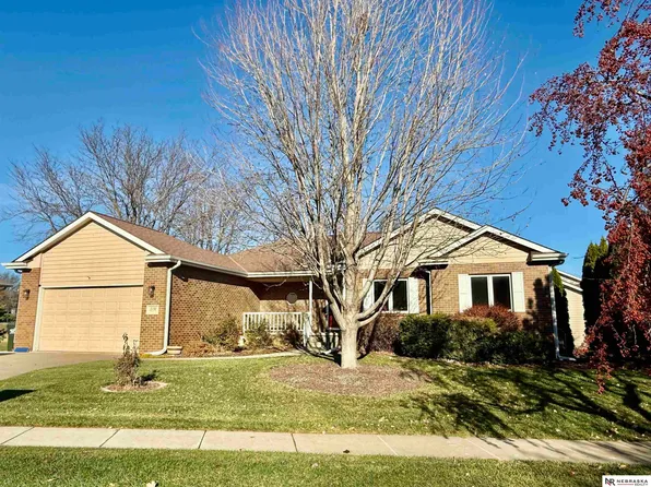 7130 Humann Ct, Lincoln, NE 68516